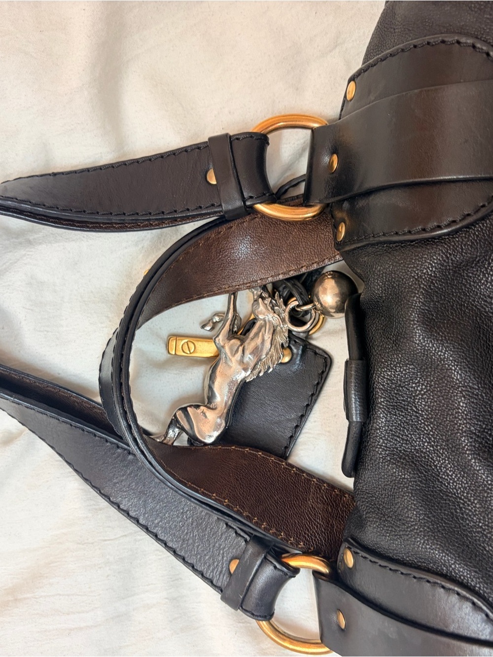 Chloé Black Leather Shoulder Bag with Gold Hardware - Picture 8 of 9